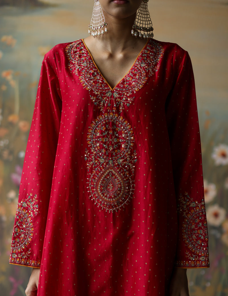 SCARLET MIRAYA KURTA SET