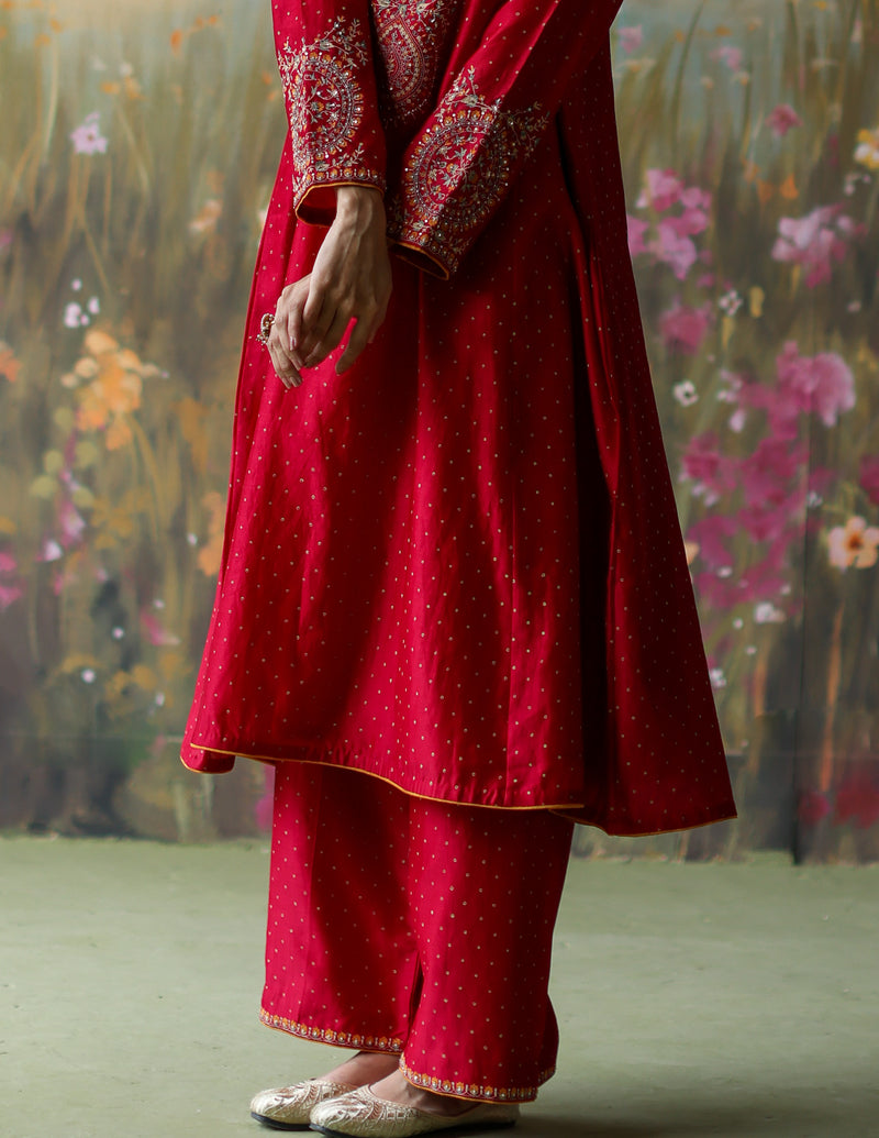 SCARLET MIRAYA KURTA SET